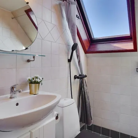 Holiday Evalina - 4-4km From The Sea By Interhome